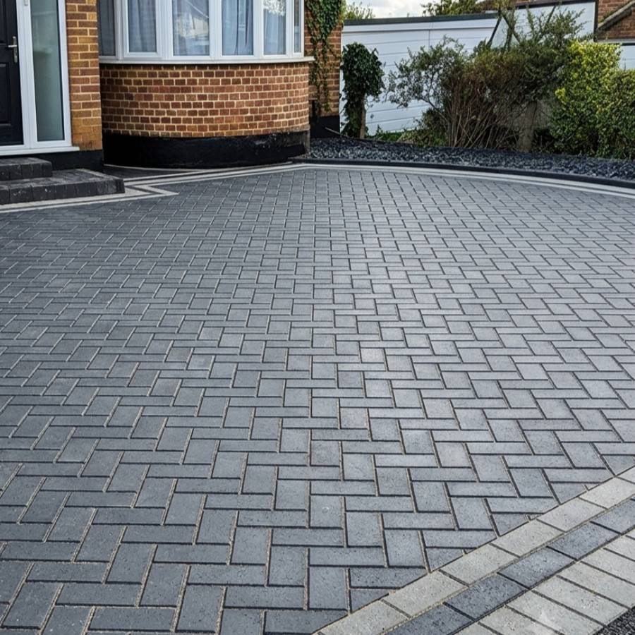 Block paving driveway laid by Greenview Landscapes